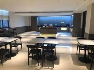 Jingda Business Hotel (Yangzhou Yizheng Gongnong North Road Wanda Plaza Branch) Hotel in Nanjing