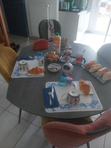 Cenina Hotel in Saint-Pair-sur-Mer