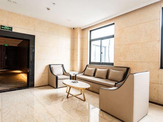 Rujia Huayi Selected Hotel (Nanjing Liuhe Fenghuangshan Park Subway Station Branch) Hotel in Nanjing