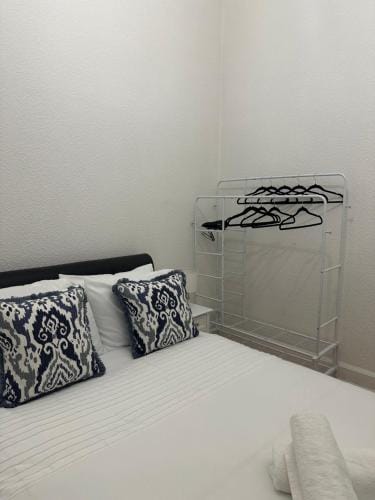 Cosy Double Room In The Heart of Edinburgh Hotel in Edinburgh