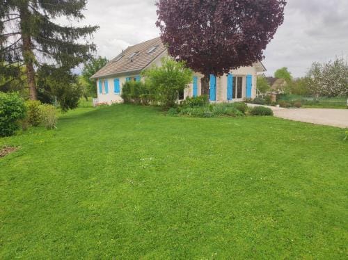 Le jardin d'Annie Hotel in Bourgogne-Franche-Comté