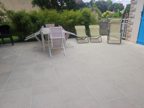 Le jardin d'Annie Hotel in Bourgogne-Franche-Comté