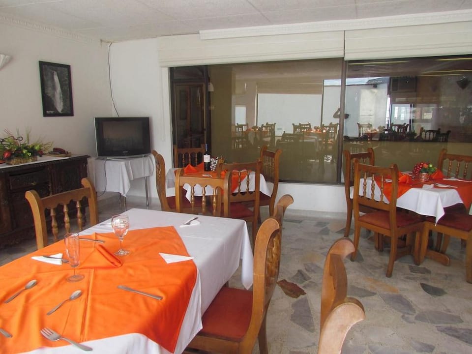 HOTEL DINASTIA REAL Hotel in Neiva