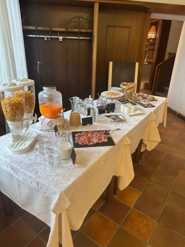 Foresteria Sopra Le Nuvole Hotel in Province of Brescia