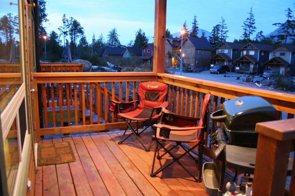 Cabins West Hotel in Ucluelet