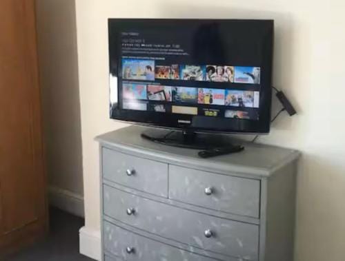 284 Room 1 - Beachfront Hotel in Swansea