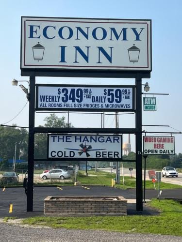 Economy Inn Motel in Indiana