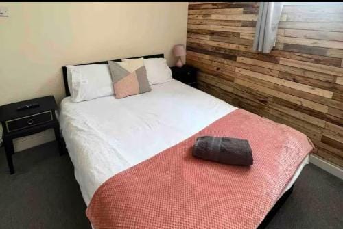 106 Brynmill - Room 3 Hotel in Wales