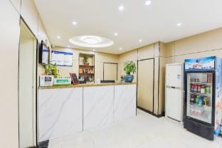 Home Inn Brand - Feidong Wuyue Plaza Paipai·Cloud Hotel) Hotel in Jiangsu