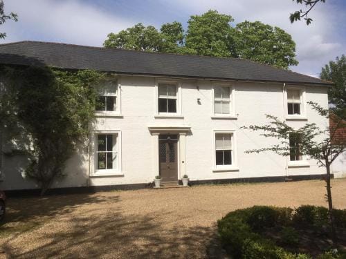 Claremont Coach House Lodge in Borough of Waverley