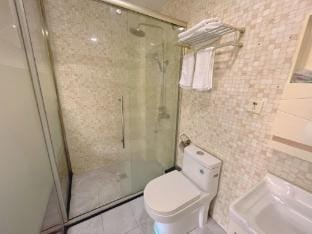 Huayuan Pavilion Business Hotel (Wuyi Tangfeng Hot Spring Branch) Hotel in Zhejiang
