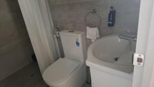 One Double, 2 single, 2 Sofa Beds Studio, Suite 4 Hotel in Auckland