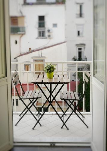 Centro Storico - Fermata MONTESANTO Hotel in Naples