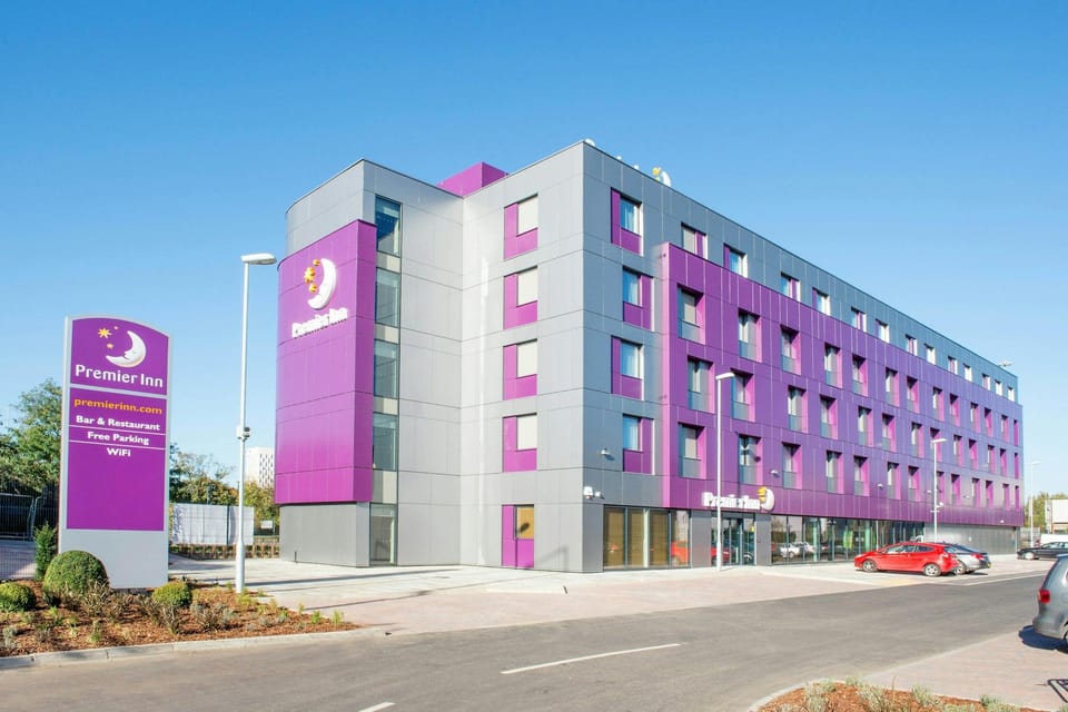Premier Inn London Edmonton Hotel in London