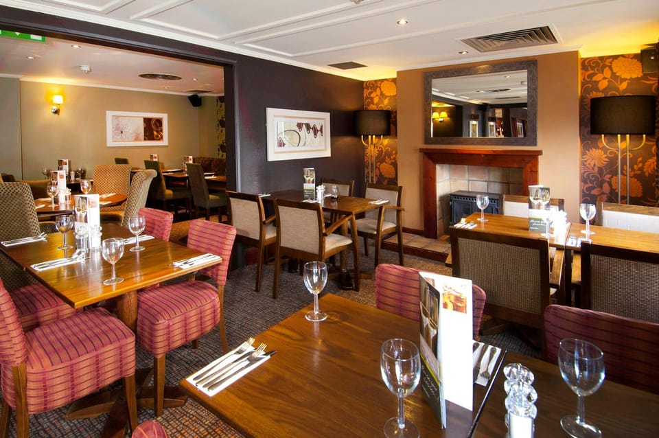 Premier Inn Gatwick Crawley Town West Hotel in Crawley