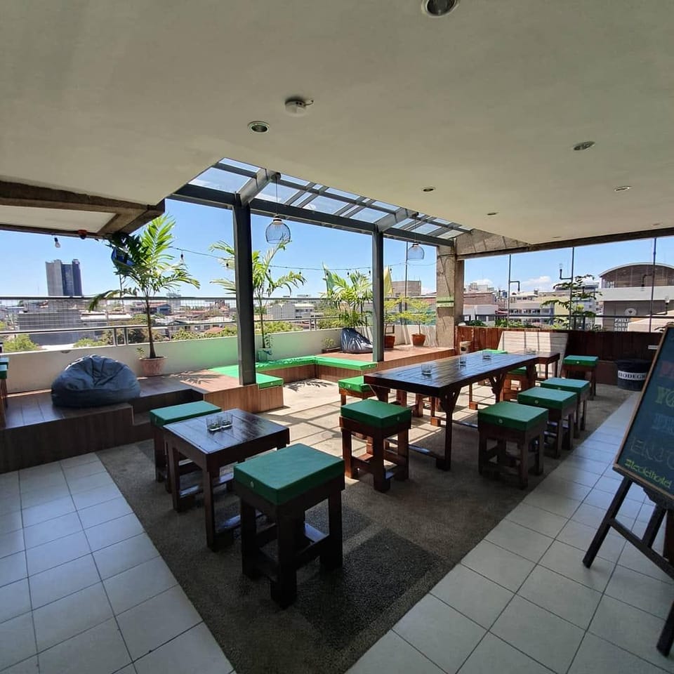 Teofel Hostel by Hiverooms Hostel in Lapu-Lapu City