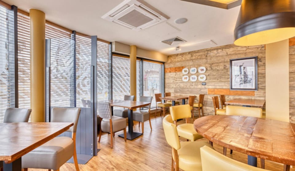 Premier Inn Glasgow - Hamilton Hotel in Hamilton