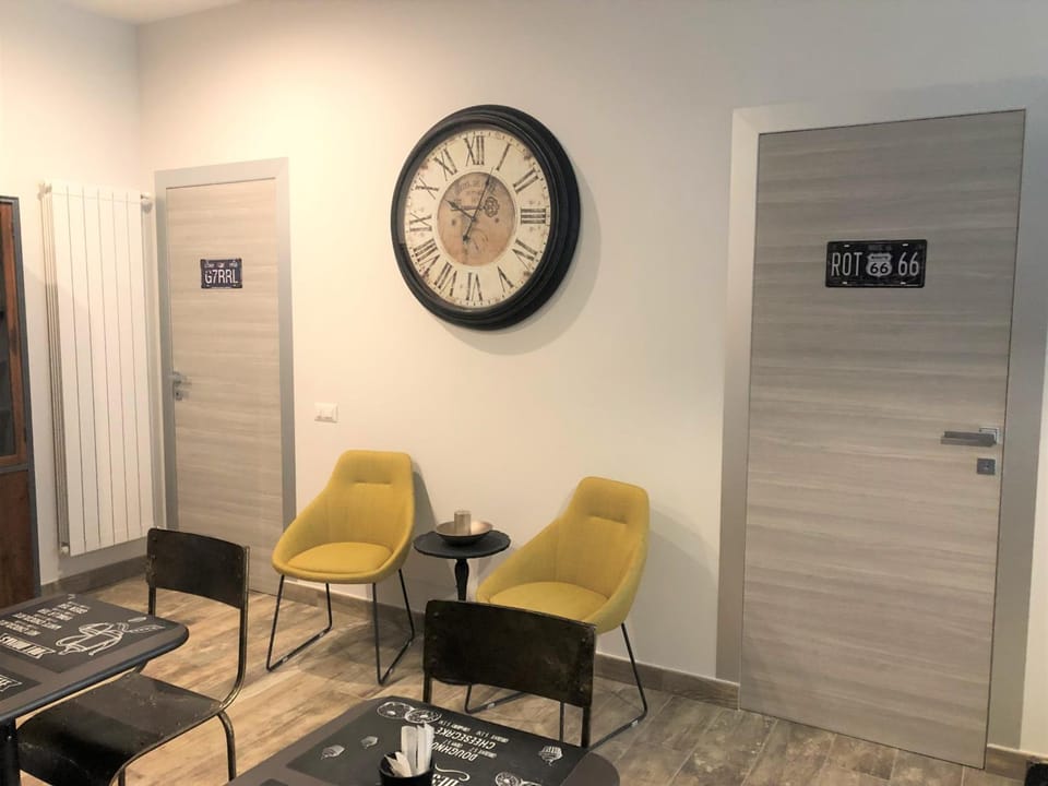 INDUSTRIAL CHIC HOUSE - Private parking Hotel in Orvieto