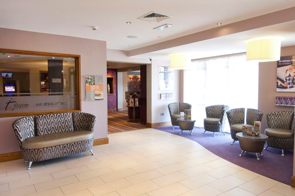 Premier Inn Bristol Cribbs Causeway - M5 J17 Hotel in Bristol