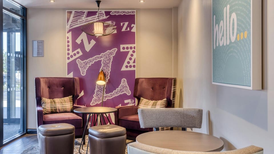 Premier Inn Bristol Parkway - M32 Hotel in Bristol