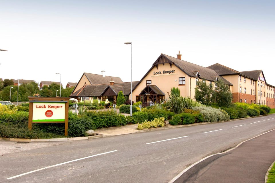 Premier Inn Chesterfield North Hotel in Chesterfield