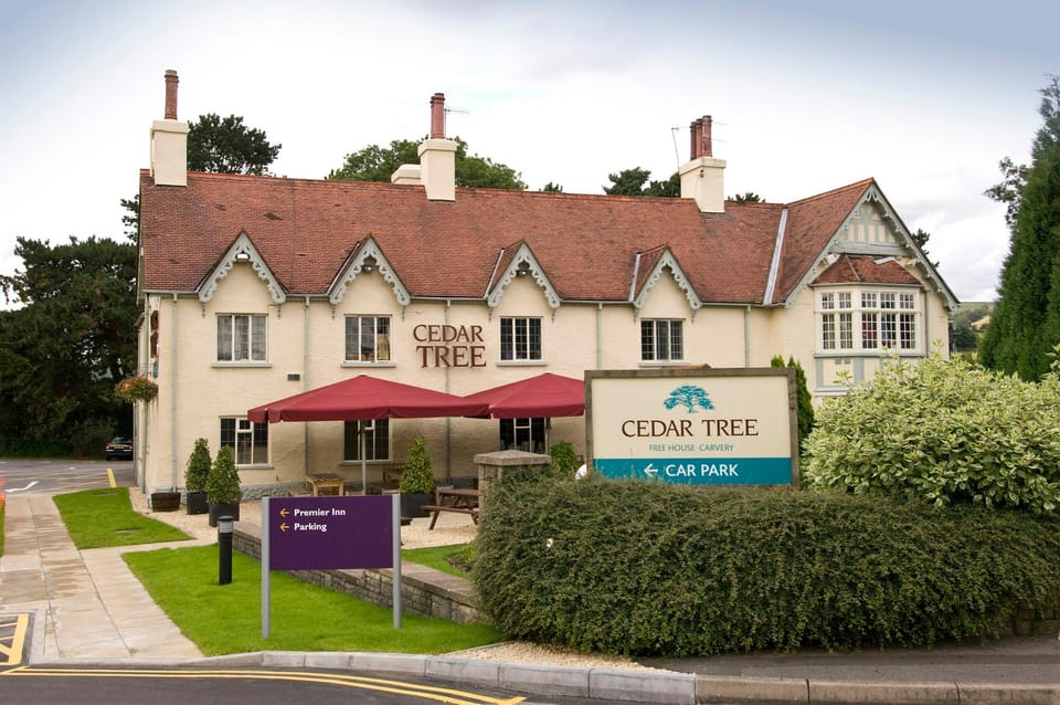 Premier Inn Caerphilly - Corbetts Lane Hotel in Wales