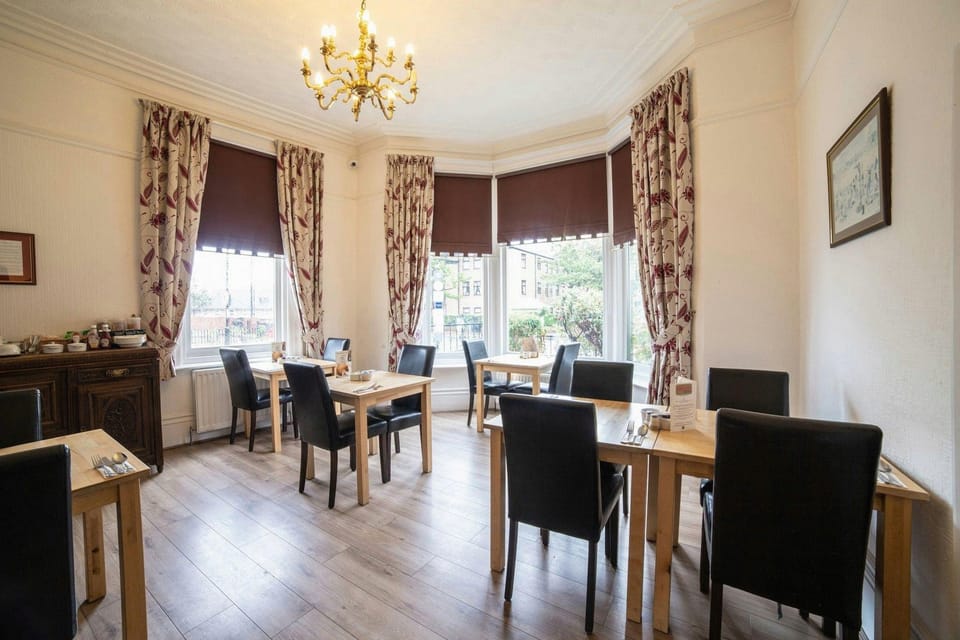 OYO the Douglas Hotel Hotel in Hartlepool