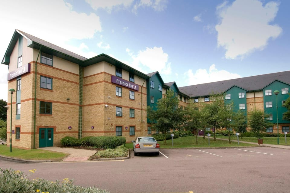 Premier Inn Luton - Airport Hotel in Luton