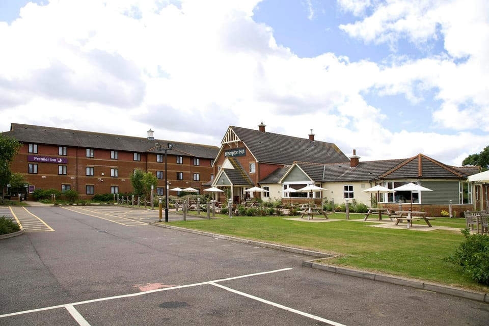 Premier Inn Huntingdon - A1/A14 Hotel in Huntingdonshire District