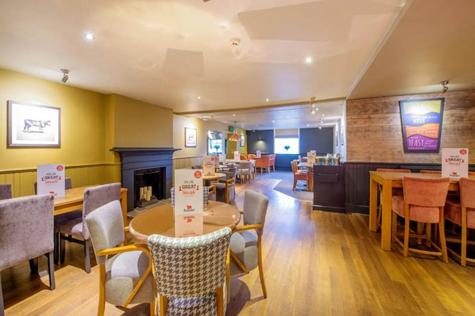 Premier Inn St. Neots - Colmworth Park Hotel in Huntingdonshire District
