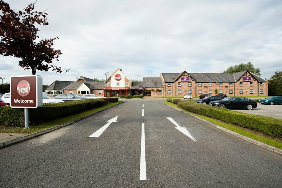 Premier Inn Wigan - M6 J25 Hotel in Wigan