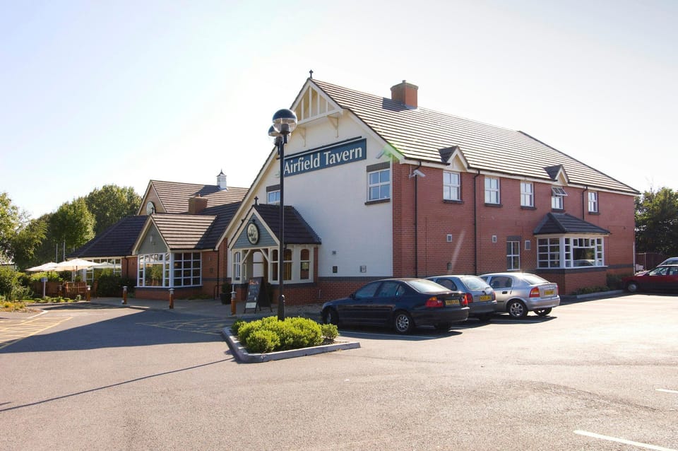 Premier Inn Yeovil Airfield Hotel in Yeovil