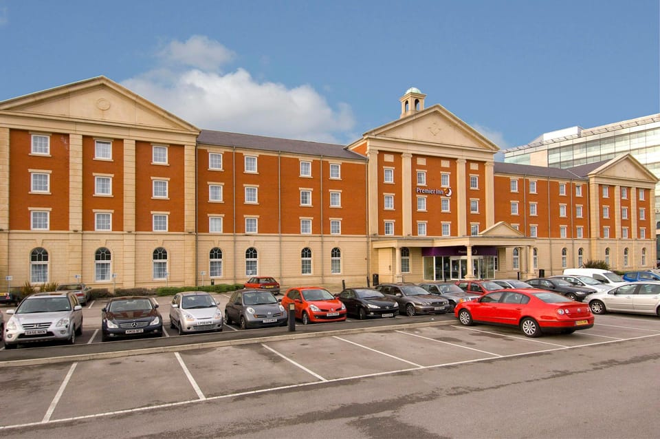 Premier Inn Manchester Trafford Centre Wst Hotel in Stretford