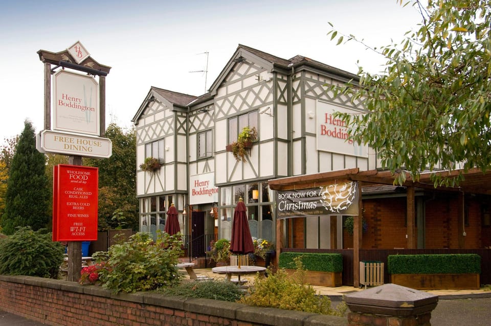 Premier Inn Manchester - Swinton Hotel in Salford