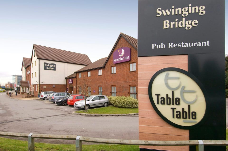 Premier Inn Manchester Trafford Centre Nth Hotel in Stretford
