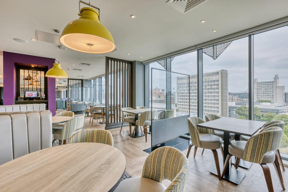 Premier Inn Manchester Cc Princess Street Hotel in Manchester