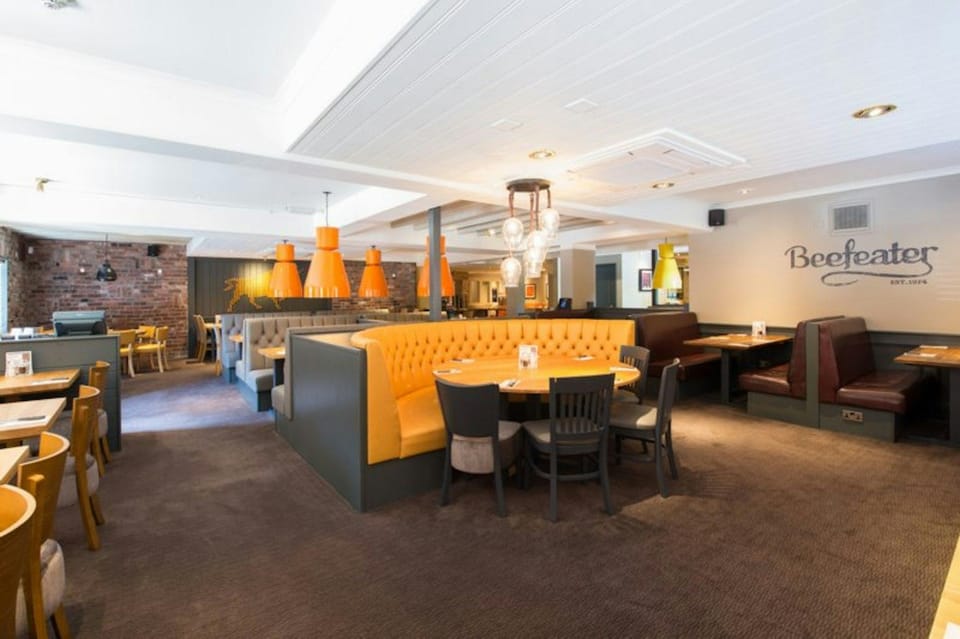 Premier Inn Newport Wales - M4 J24 Hotel in Newport