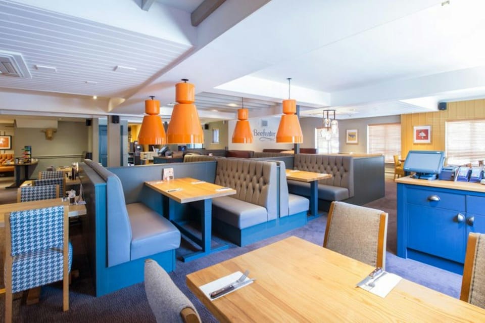 Premier Inn Newport Wales - M4 J24 Hotel in Newport