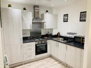2 Bedroom Luxury Apartment! CityCenter FreeParking Hotel in Derby