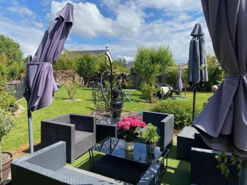 Chez Christophe et Cecile sur le circuit des 24 heures du Mans Hotel in Le Mans