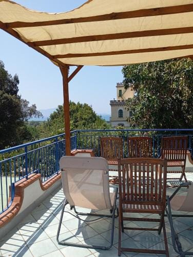Lemontree House Bacoli Hotel in Campania