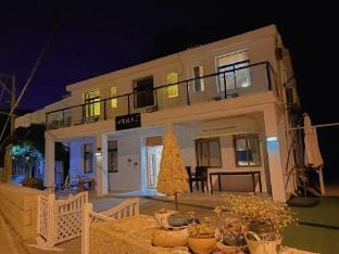 Huayang Nianhua Homestay (Jiucai'ao Beach Branch) Hotel in Zhejiang