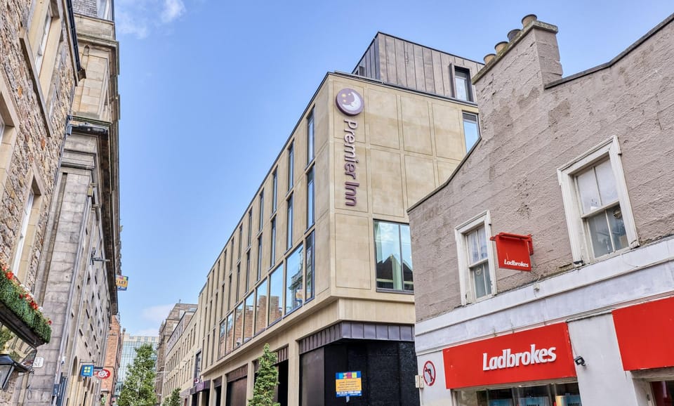 Premier Inn Edinburgh Cc Waverley Hotel in Edinburgh