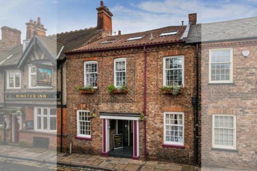 Minster Walk Guesthouse Hotel in York