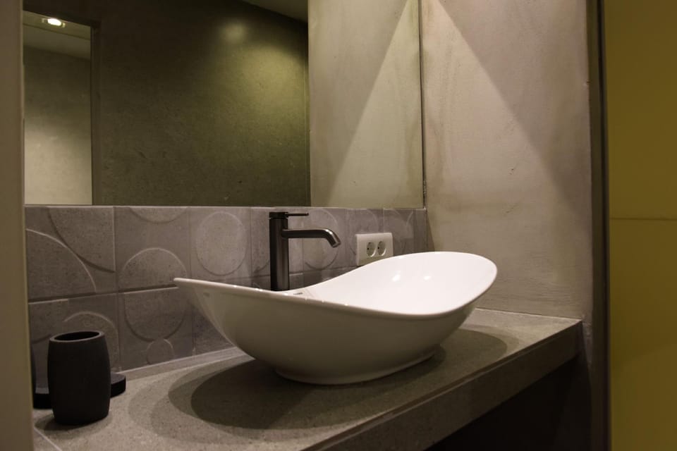 99 Adrianou Luxury Urban Stay Hotel in Plaka