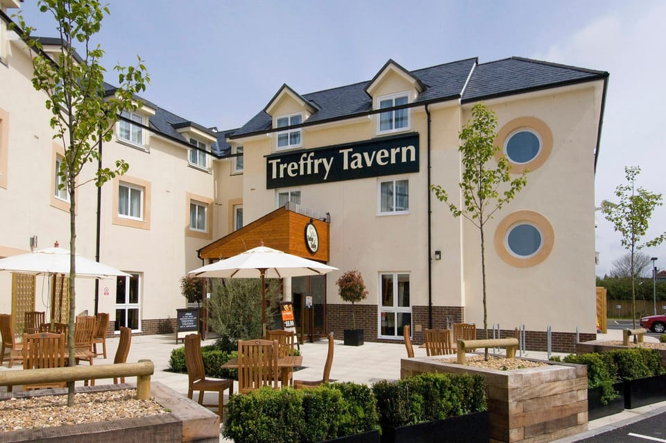 Premier Inn Newquay - Quintrell Downs Hotel in England