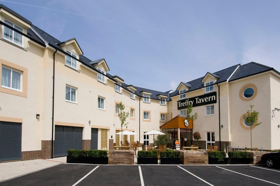 Premier Inn Newquay - Quintrell Downs Hotel in England