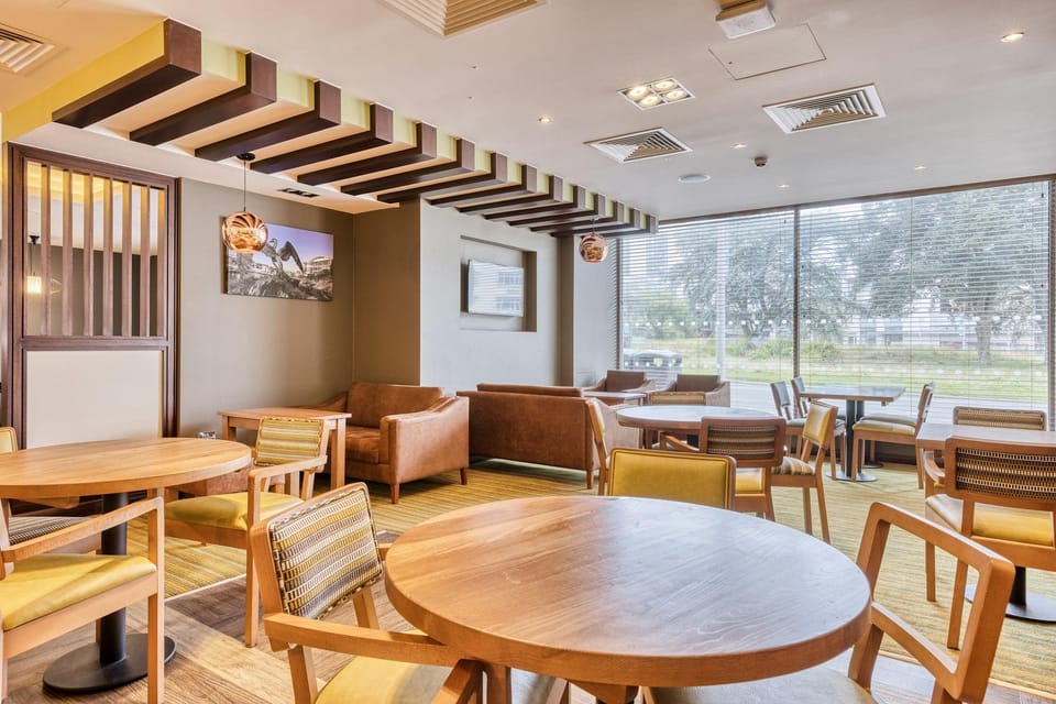 Premier Inn Plymouth City Centre - Derry's Cross Hotel in Plymouth