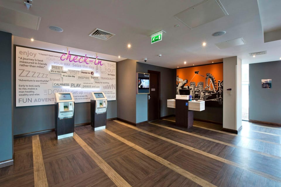 Premier Inn Slough West - Slough Trading Estate Hotel in Slough