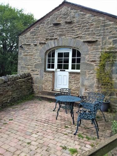 Elysian Fields @ Ing Hill Lodge Hotel in England